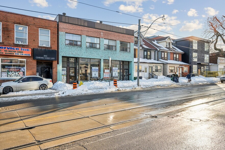 841 Gerrard St E, Toronto, ON for sale - Building Photo - Image 2 of 10