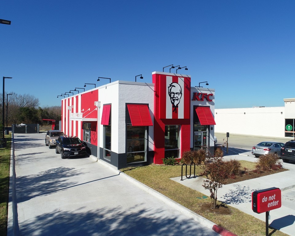 2002 N Main St, Pearland, TX for lease Building Photo- Image 1 of 3