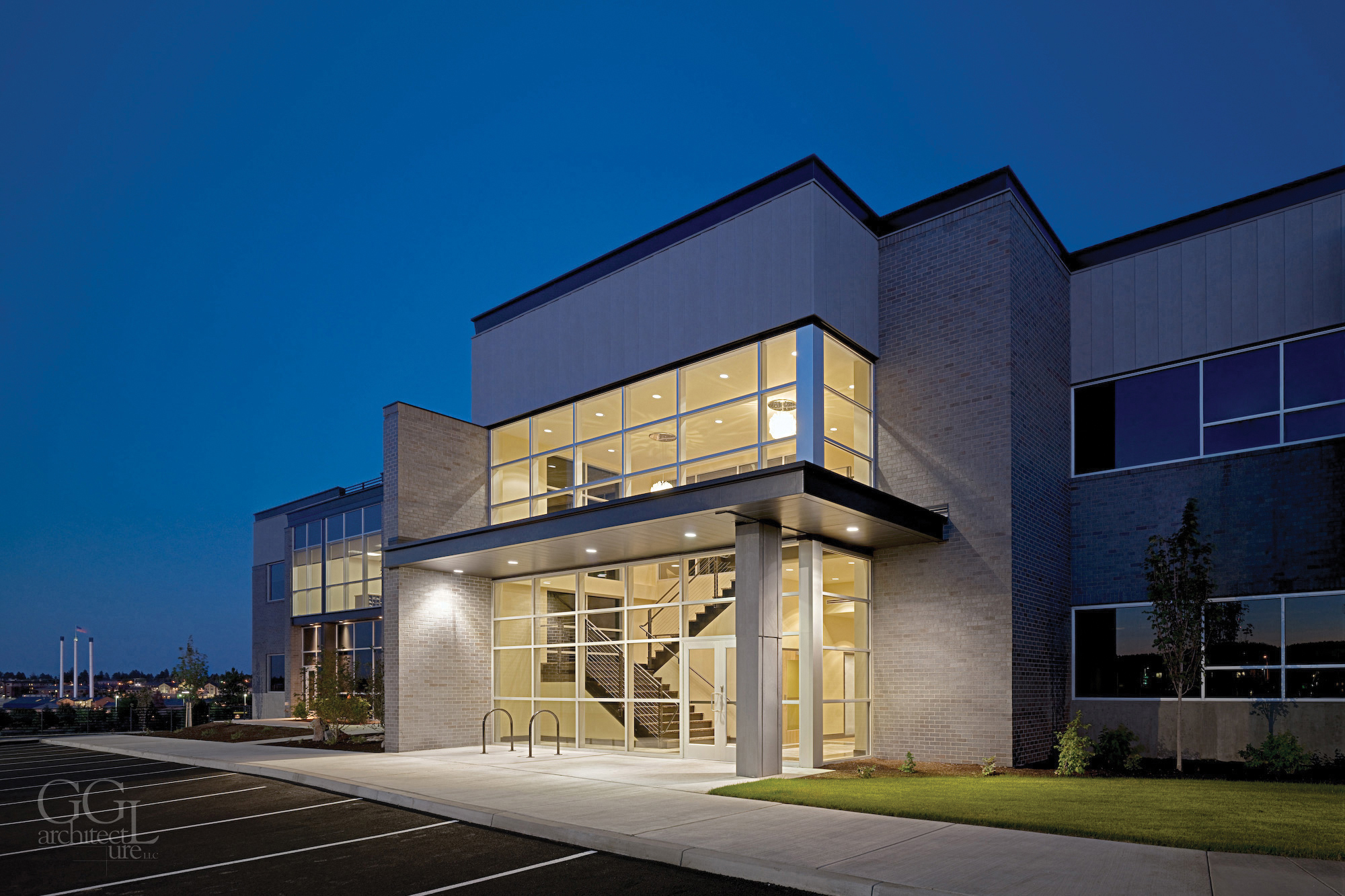 404 SW Columbia St, Bend, OR for lease Building Photo- Image 1 of 11