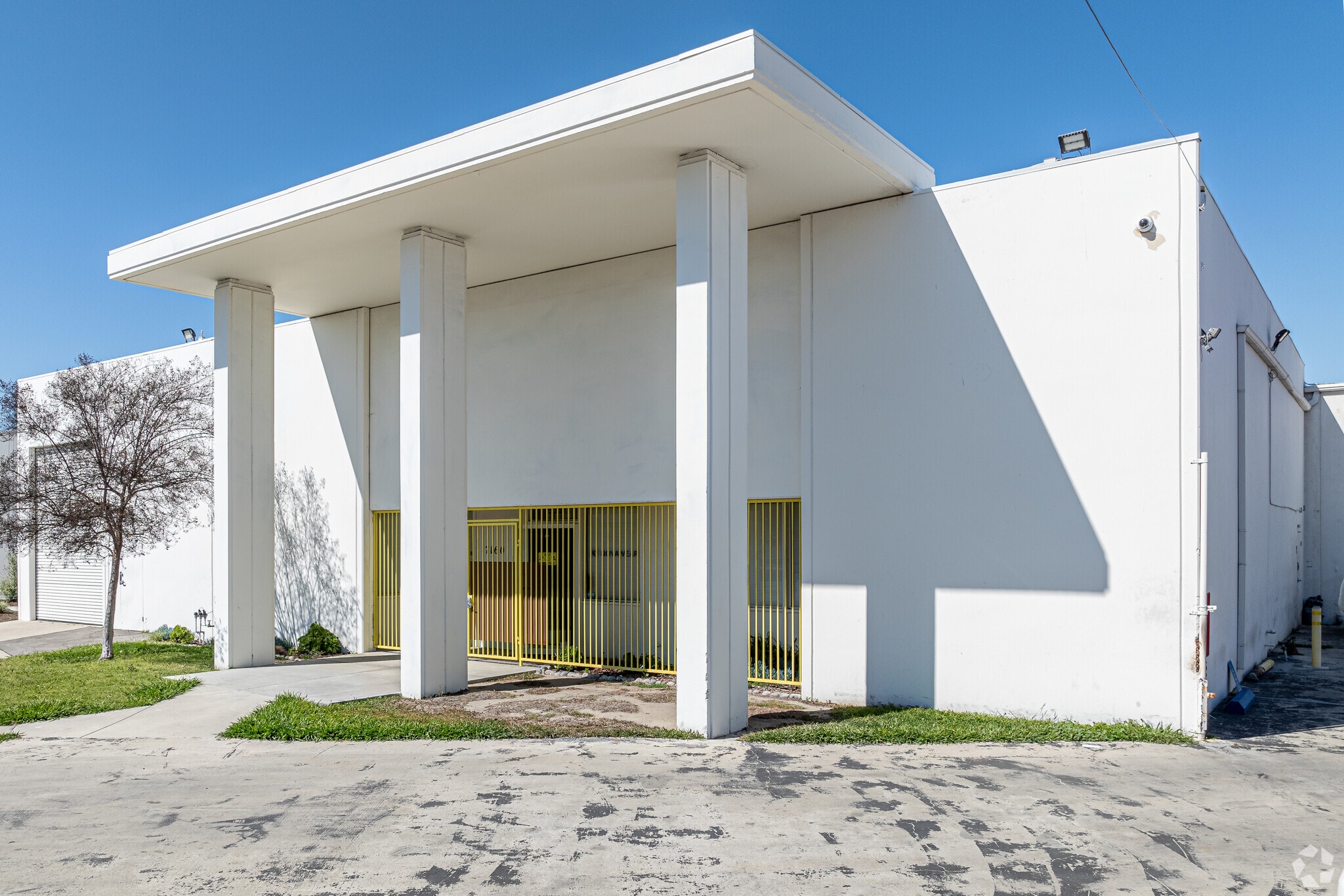 17160 Alburtis Ave, Artesia, CA for lease Primary Photo- Image 1 of 7