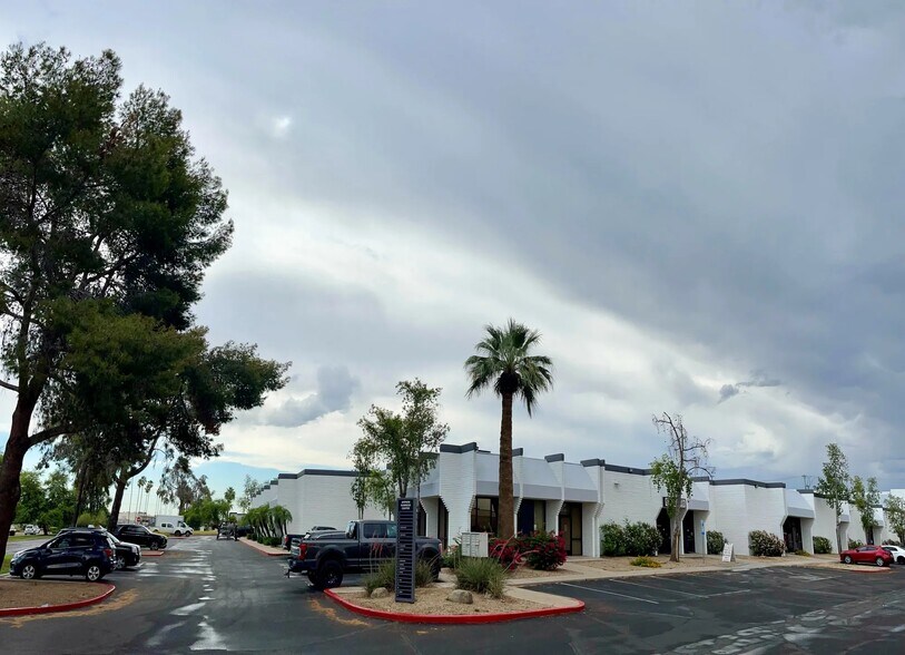 2202-2218 E Magnolia St, Phoenix, AZ à louer - Photo du bâtiment - Image 2 de 5