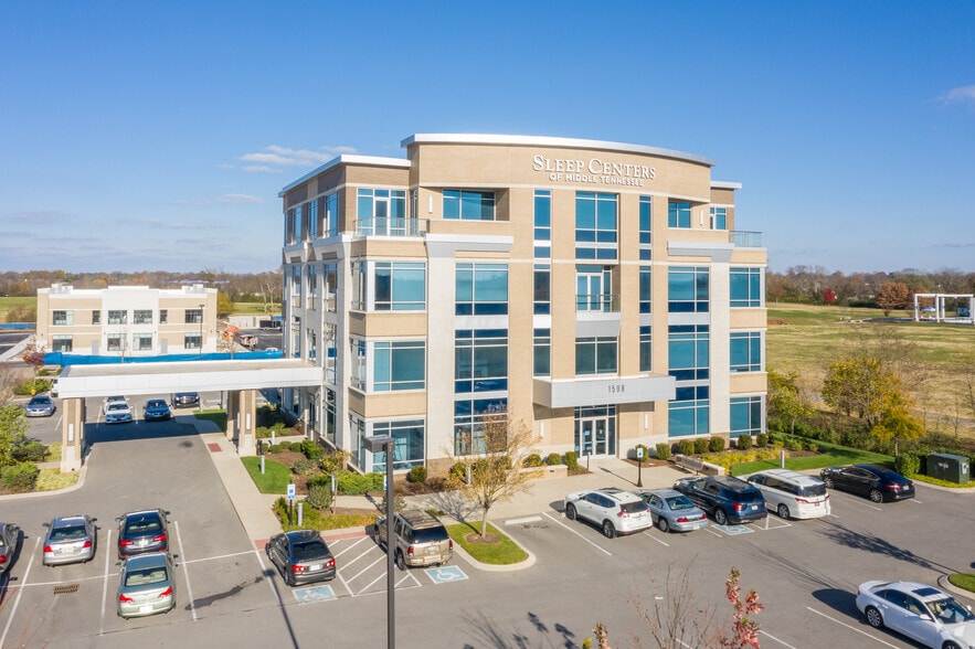 1508 Carl Adams Dr, Murfreesboro, TN for sale - Primary Photo - Image 1 of 17