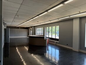 706 W Baltimore St, Wilmington, IL for lease Lobby- Image 2 of 12