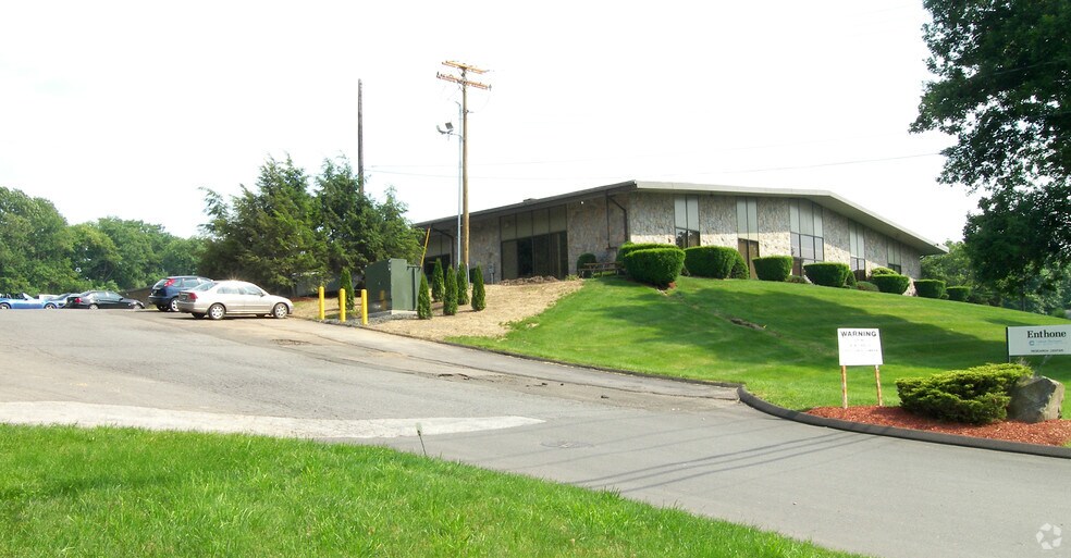 193 Marsh Hill Rd, Orange, CT for lease - Building Photo - Image 2 of 9