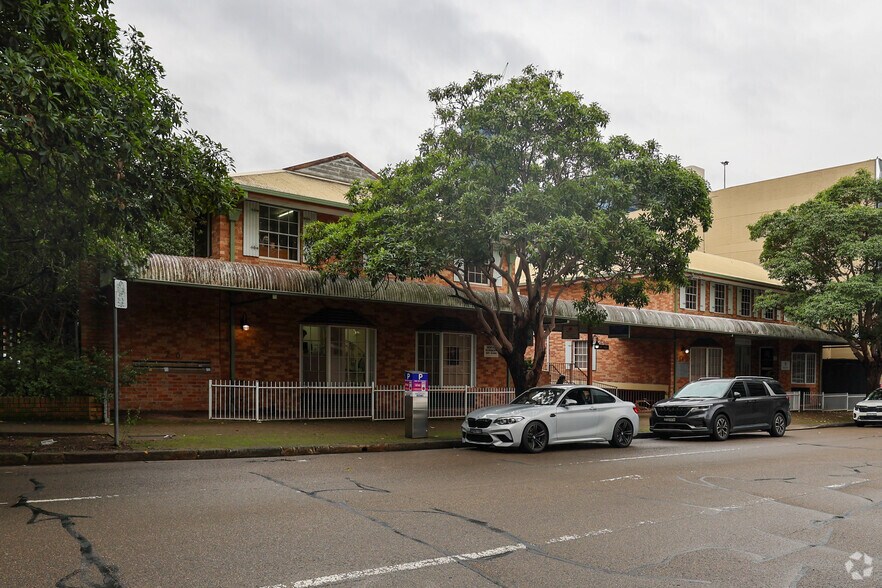2-6 Hunter St, Parramatta à louer - Photo du bâtiment - Image 3 de 3
