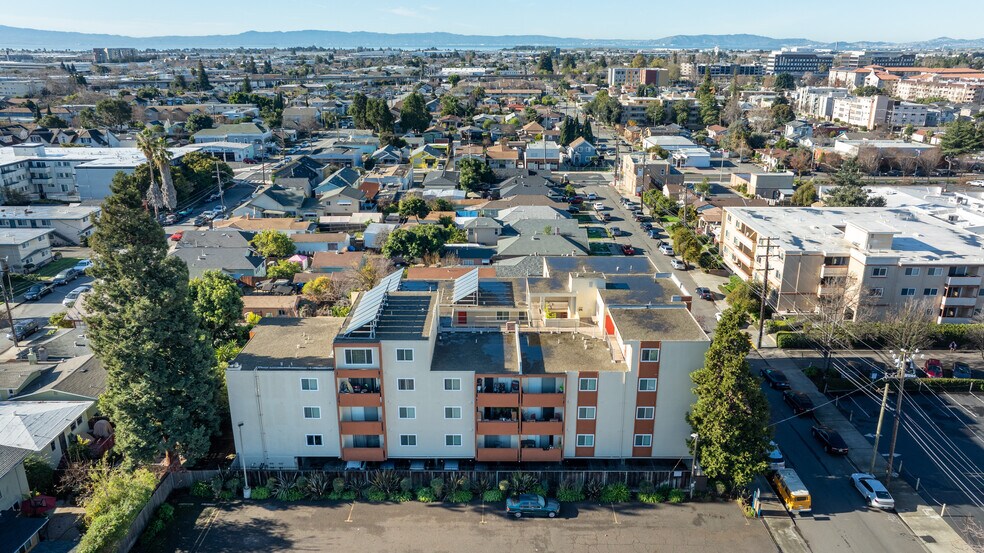 65 Thornton St, San Leandro, CA à vendre - Photo du bâtiment - Image 2 de 2