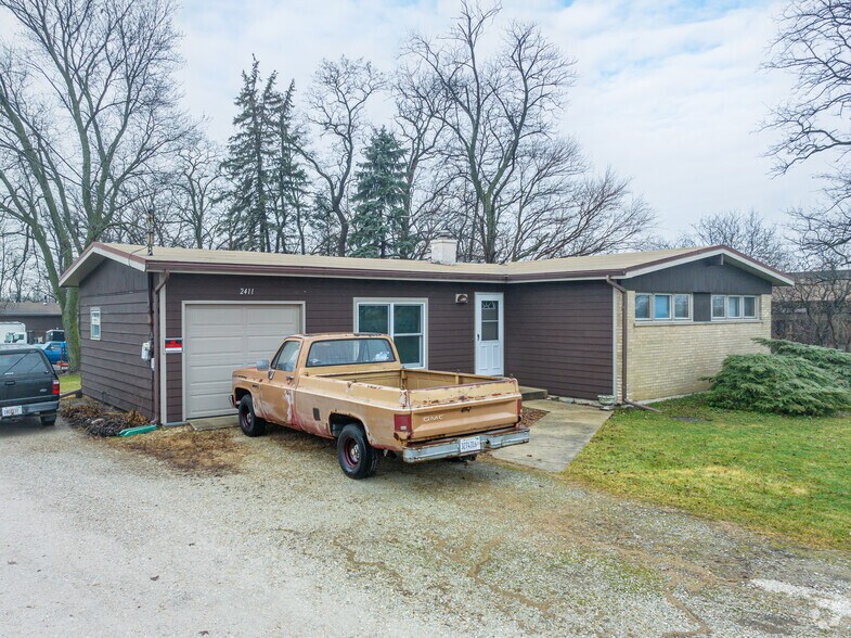 2411 Warrenville Rd, Downers Grove, IL à vendre - Photo principale - Image 1 de 6