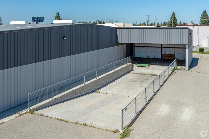 4740 N Sonora Ave, Fresno, CA à louer - Photo du bâtiment - Image 3 de 6