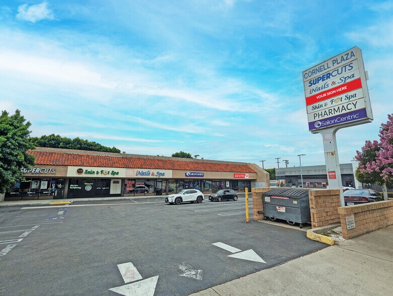 1121 N San Fernando Blvd, Burbank, CA à louer - Photo du bâtiment - Image 2 de 5