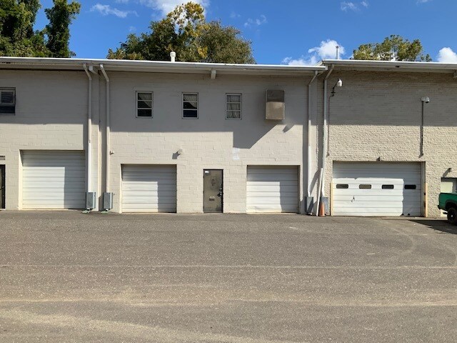 1633-1639 E Ayre St, Newport, DE à louer - Photo du bâtiment - Image 1 de 5