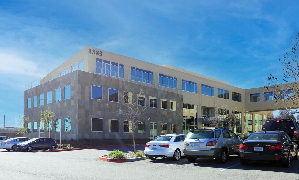 1385 N McDowell Blvd, Petaluma, CA for lease - Building Photo - Image 1 of 9