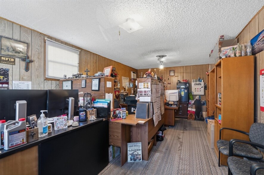 5416 Jacksboro Hwy, Fort Worth, TX for sale - Interior Photo - Image 2 of 33
