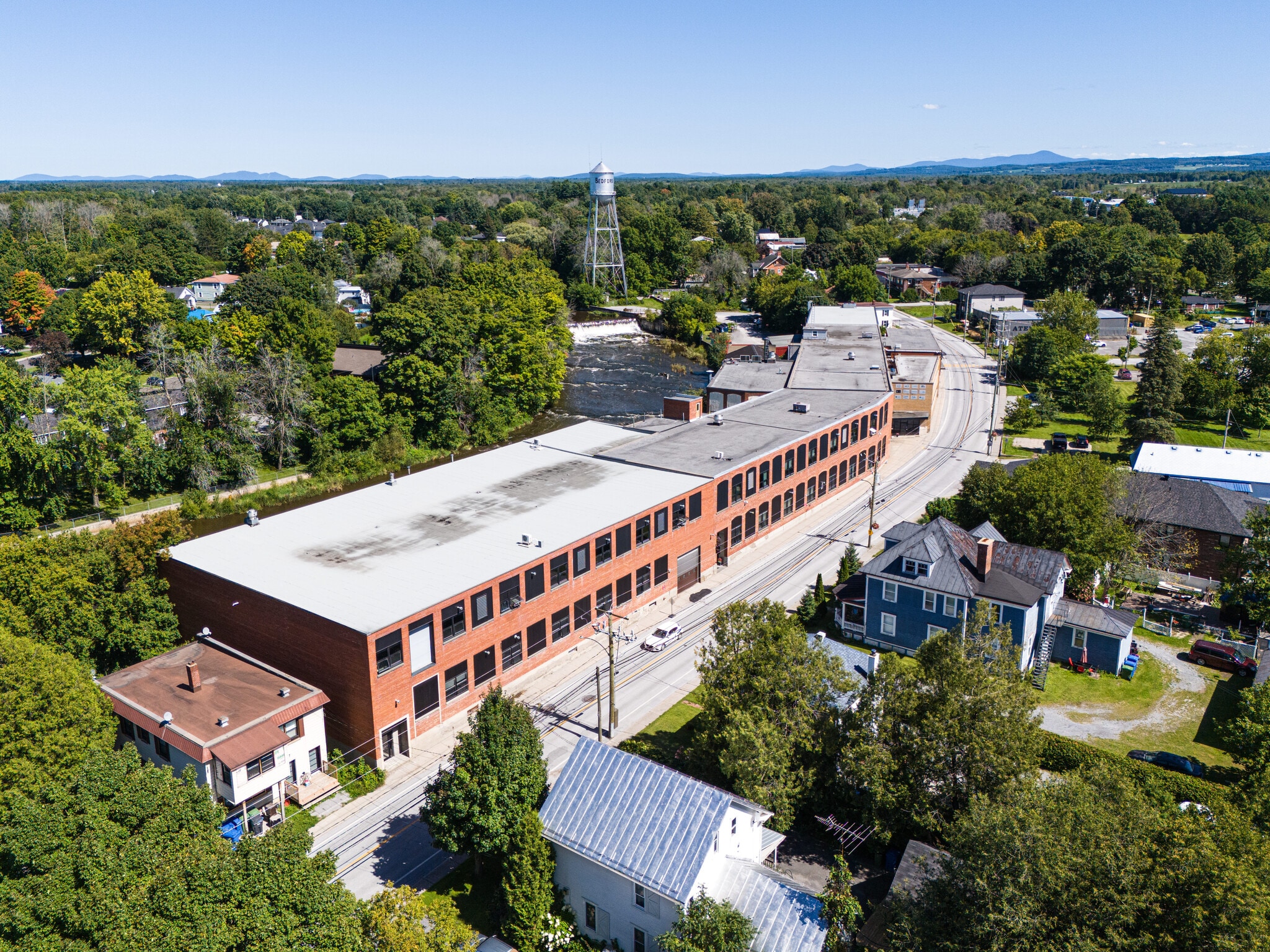 110 Rue De La Rivière, Bedford, QC for lease Building Photo- Image 1 of 10