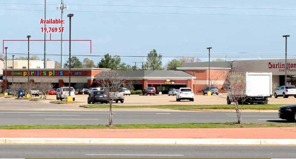103 W Loop 281, Longview, TX à louer - Photo du bâtiment - Image 1 de 4