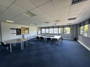 Flex in Compans for lease Interior Photo- Image 2 of 3