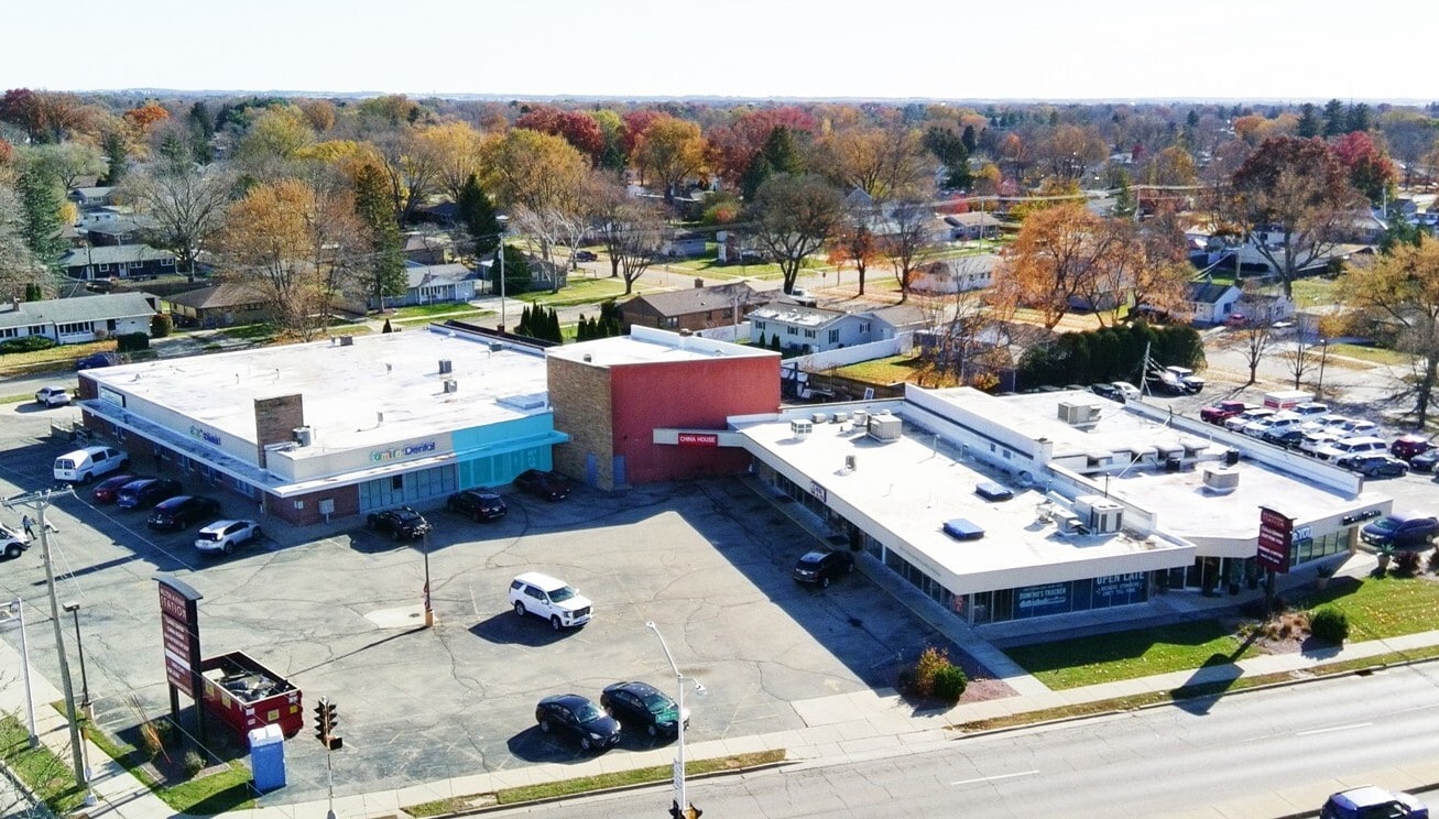1260-1266 Milton Ave, Janesville, WI for lease Primary Photo- Image 1 of 11