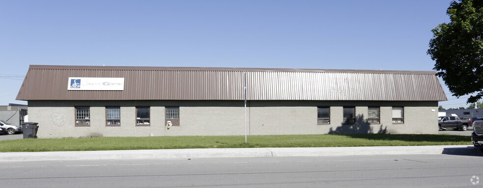 1261 Av de la Gare, Mascouche, QC à vendre - Photo du bâtiment - Image 2 de 2