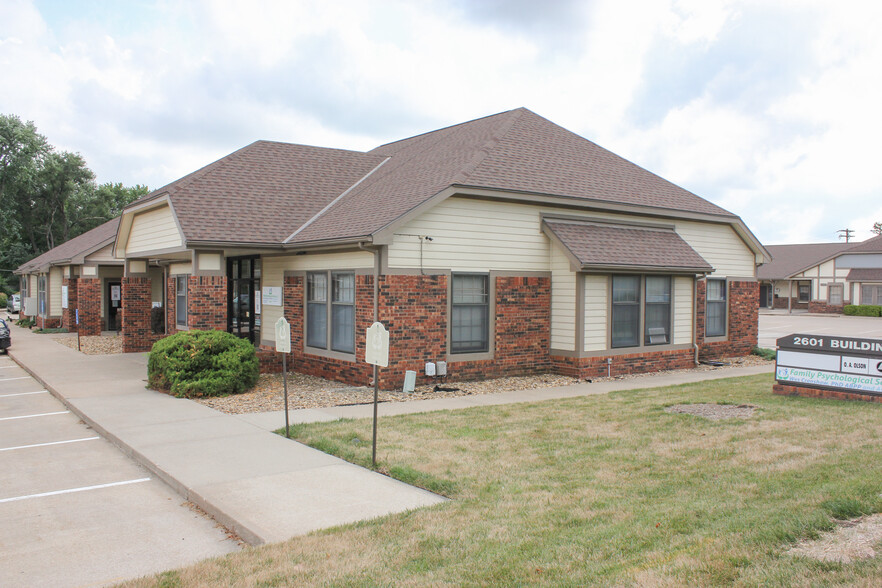 2601 W 6th St, Lawrence, KS à vendre - Photo du bâtiment - Image 1 de 1