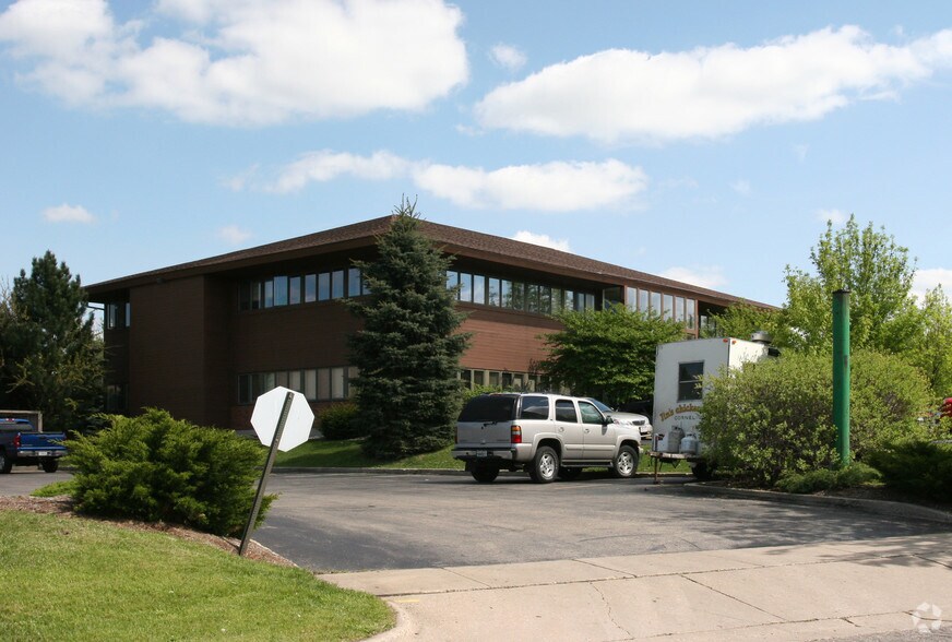 17 Applegate Ct, Madison, WI à louer - Photo du bâtiment - Image 2 de 12