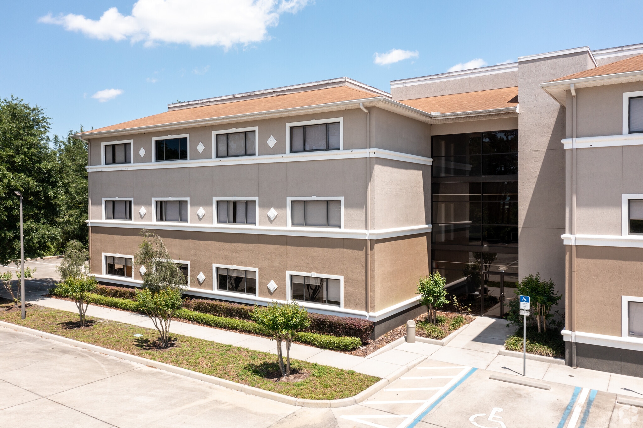 110 Pond Ct, DeBary, FL for lease Building Photo- Image 1 of 10