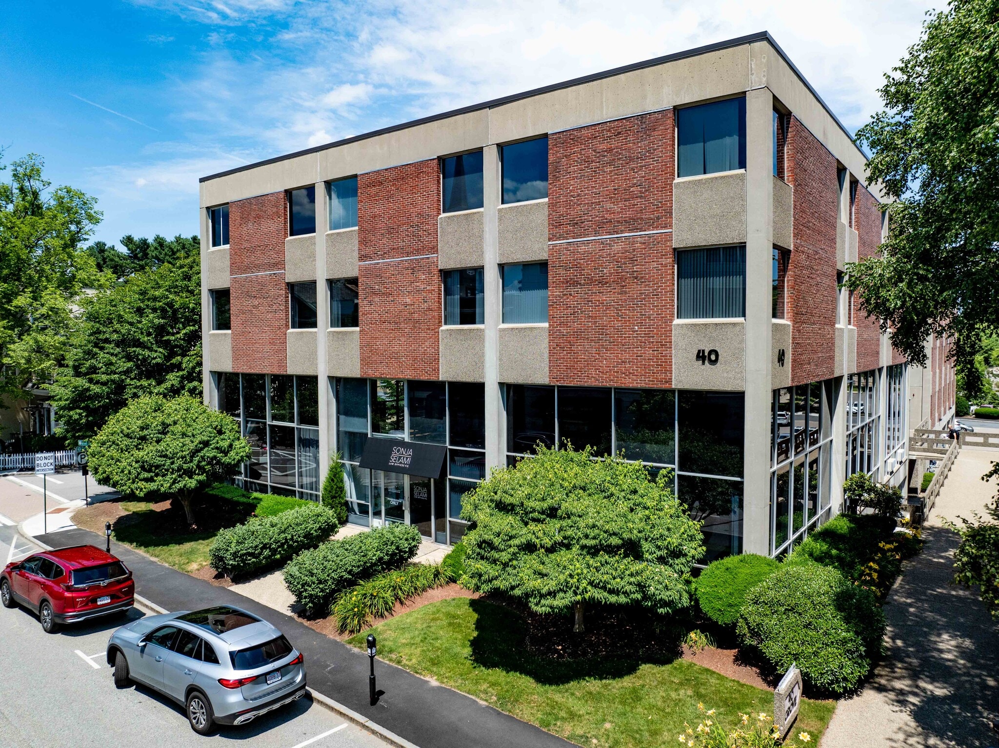40 Grove St, Wellesley, MA for lease Building Photo- Image 1 of 3