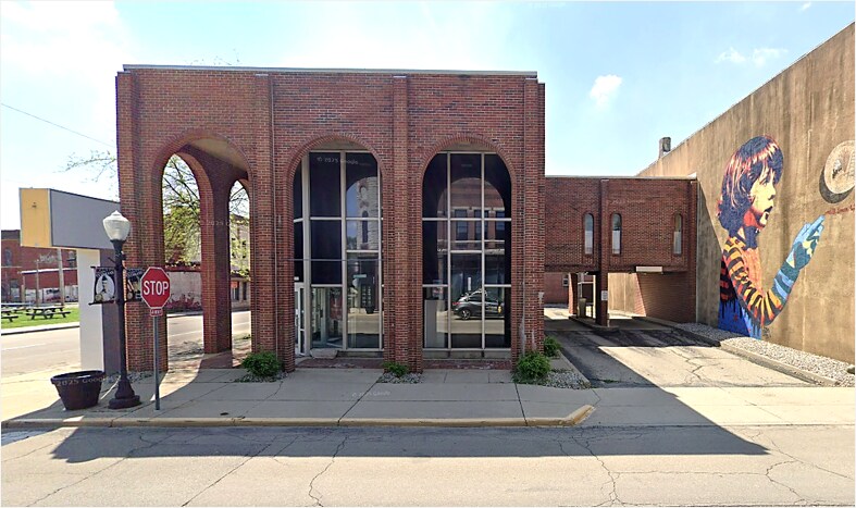 202 N Harrison St, Alexandria, IN à vendre Photo du bâtiment- Image 1 de 5