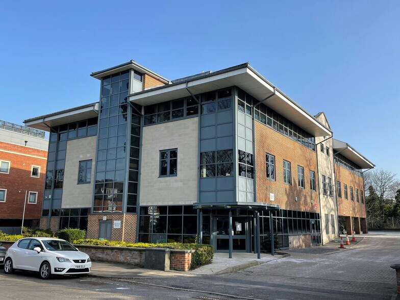 1 Princes Rd, Weybridge à vendre - Photo du bâtiment - Image 1 de 1