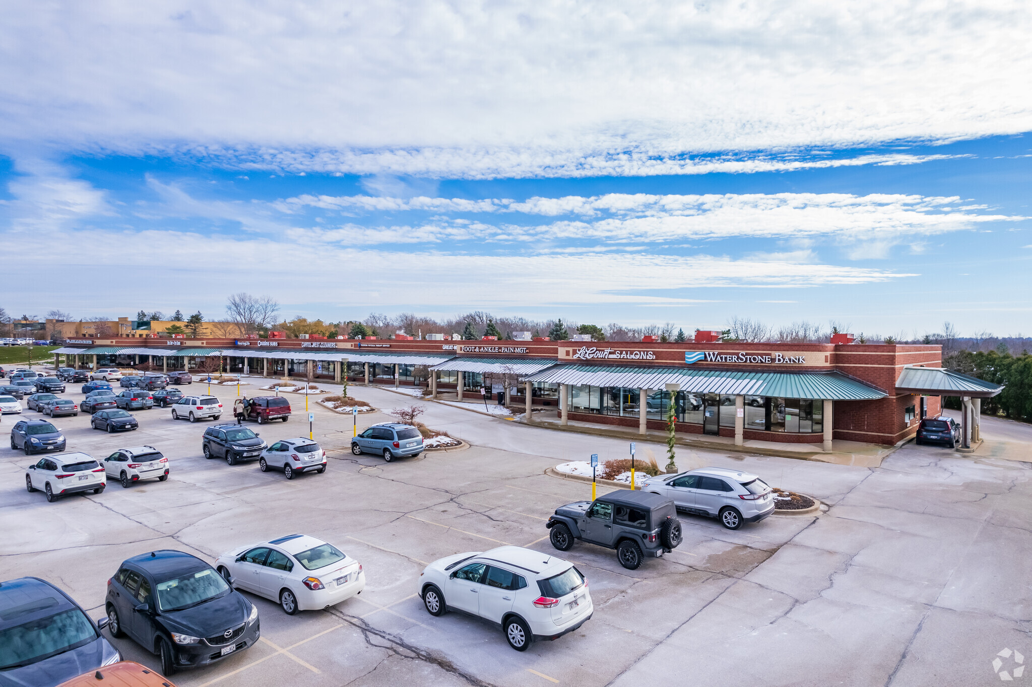 17495 W Capitol Dr, Brookfield, WI for lease Building Photo- Image 1 of 10