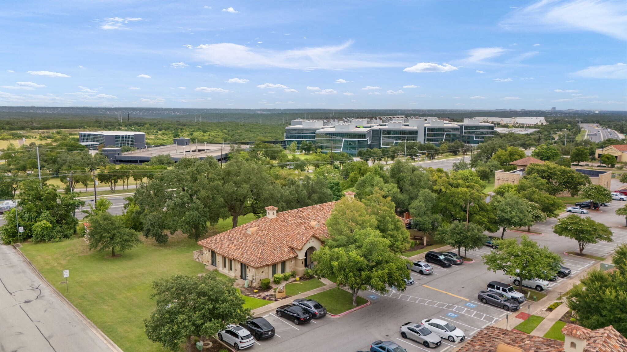 6618 Sitio Del Rio Blvd, Austin, TX à vendre Photo du bâtiment- Image 1 de 15