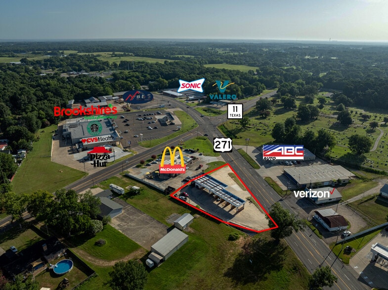 109 S Greer Blvd, Pittsburg, TX for sale - Building Photo - Image 3 of 17