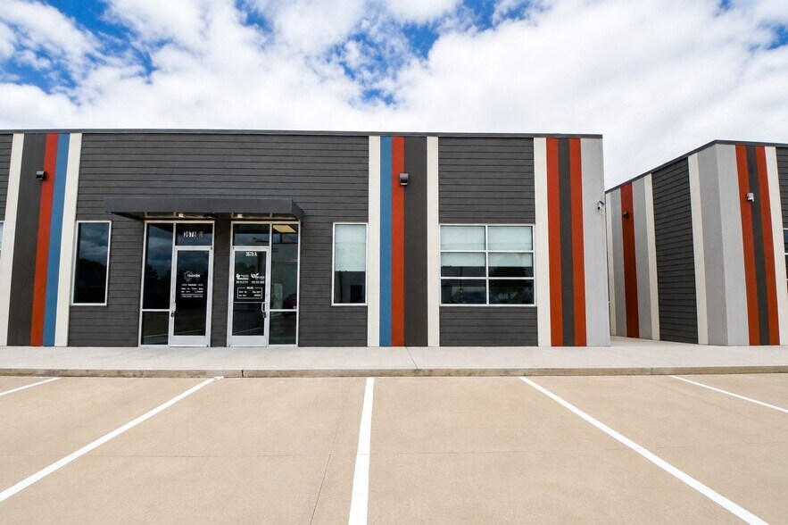 3678 Barker Cypress Rd, Houston, TX à louer - Photo du bâtiment - Image 2 de 19