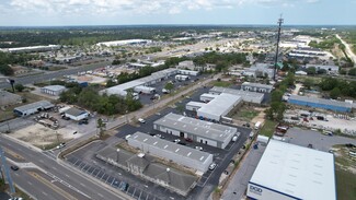 Plus de détails pour 13400-13499 Chambord St, Brooksville, FL - Flex à louer