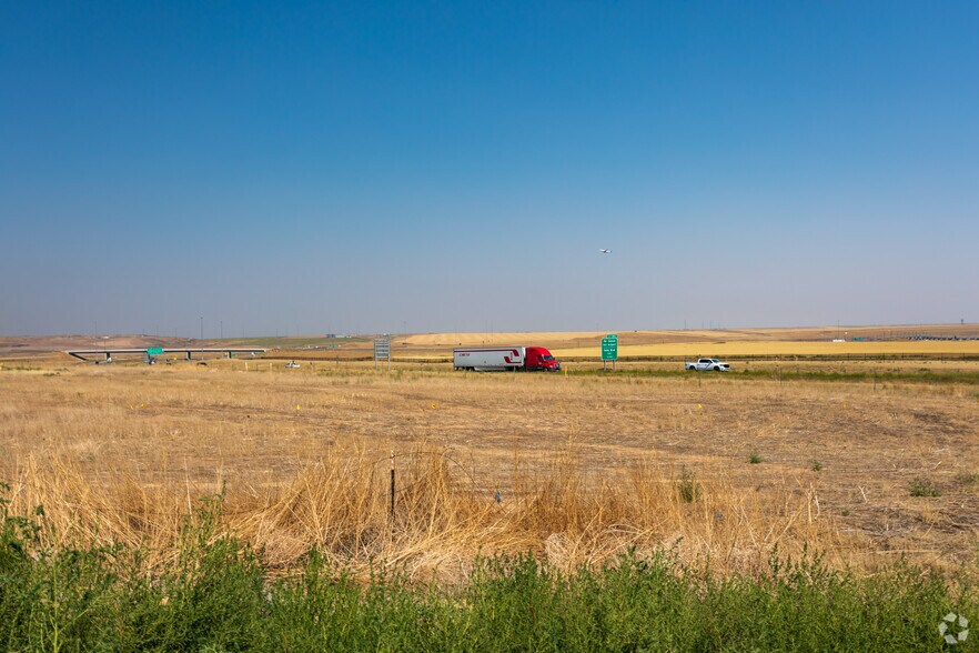 E 64th St & Pena Blvd, Denver, CO à vendre - Photo du bâtiment - Image 2 de 3