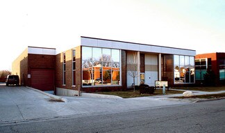 Plus de détails pour 1528 St Paul Ave, Gurnee, IL - Industriel à louer