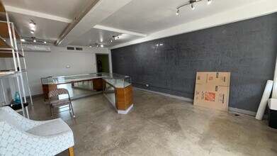 99-205 Moanalua Rd, Aiea, HI for lease Interior Photo- Image 1 of 10