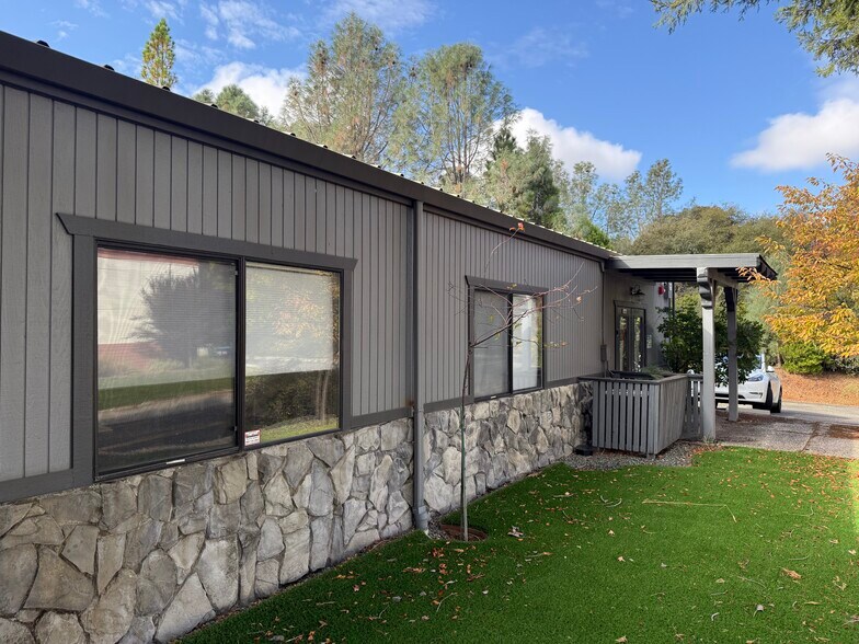 6048 Enterprise Dr, Diamond Springs, CA à vendre - Photo du bâtiment - Image 3 de 12