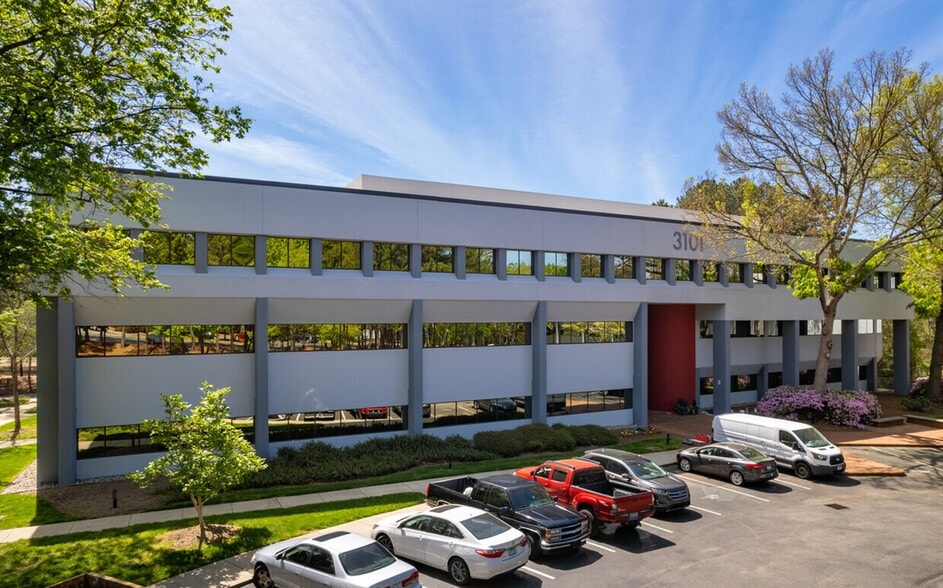 3101 Poplarwood Ct, Raleigh, NC à louer - Photo du bâtiment - Image 2 de 2