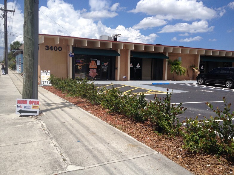 3400 Powerline Rd, Fort Lauderdale, FL à louer - Photo du bâtiment - Image 3 de 13