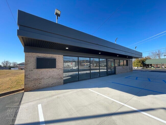 More details for 5055 Old Buncombe Rd, Greenville, SC - Office/Retail for Lease