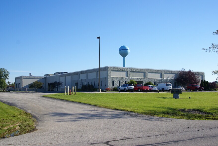 1635 Magda Dr, Montpelier, OH à louer - Photo du bâtiment - Image 2 de 5