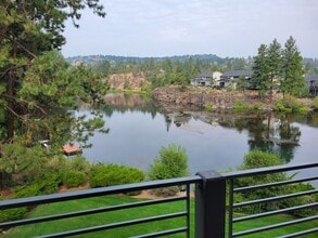 2445 NE Division St, Bend, OR for lease Interior Photo- Image 1 of 6