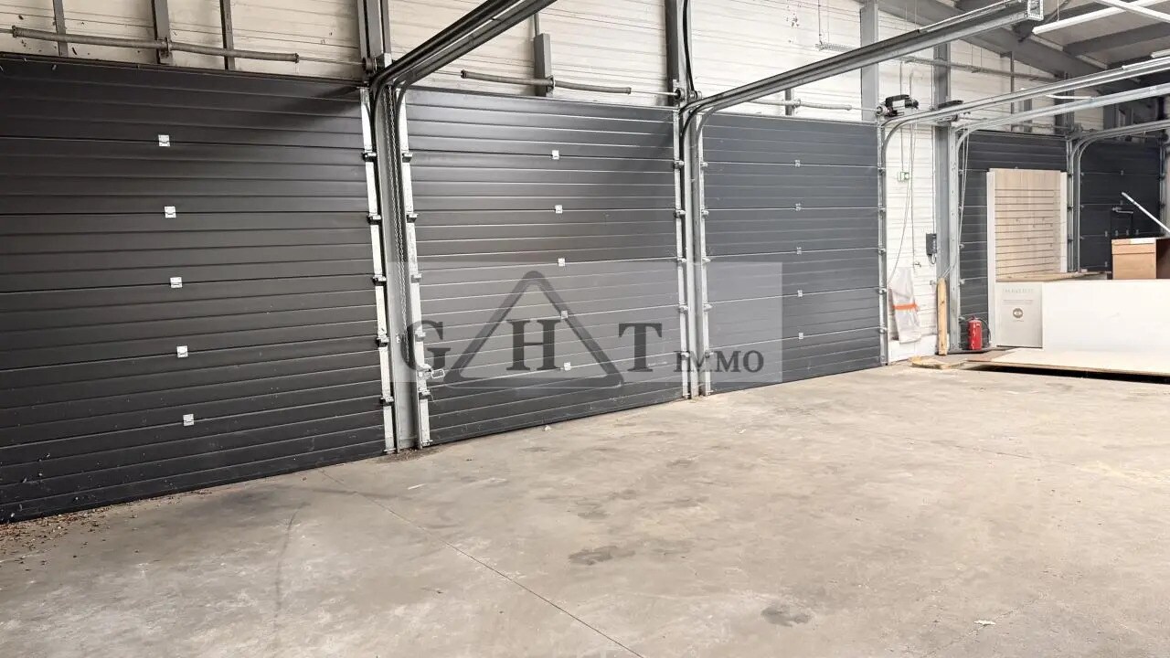 Industrial in Nanteuil-lès-Meaux for lease Building Photo- Image 1 of 15