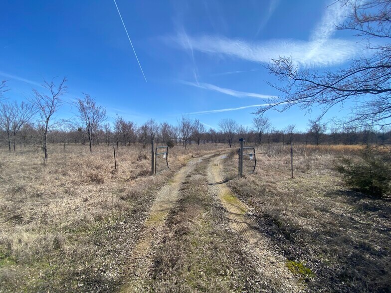 113327 S 4135 Rd, Eufaula, OK à vendre - Photo du bâtiment - Image 1 de 10