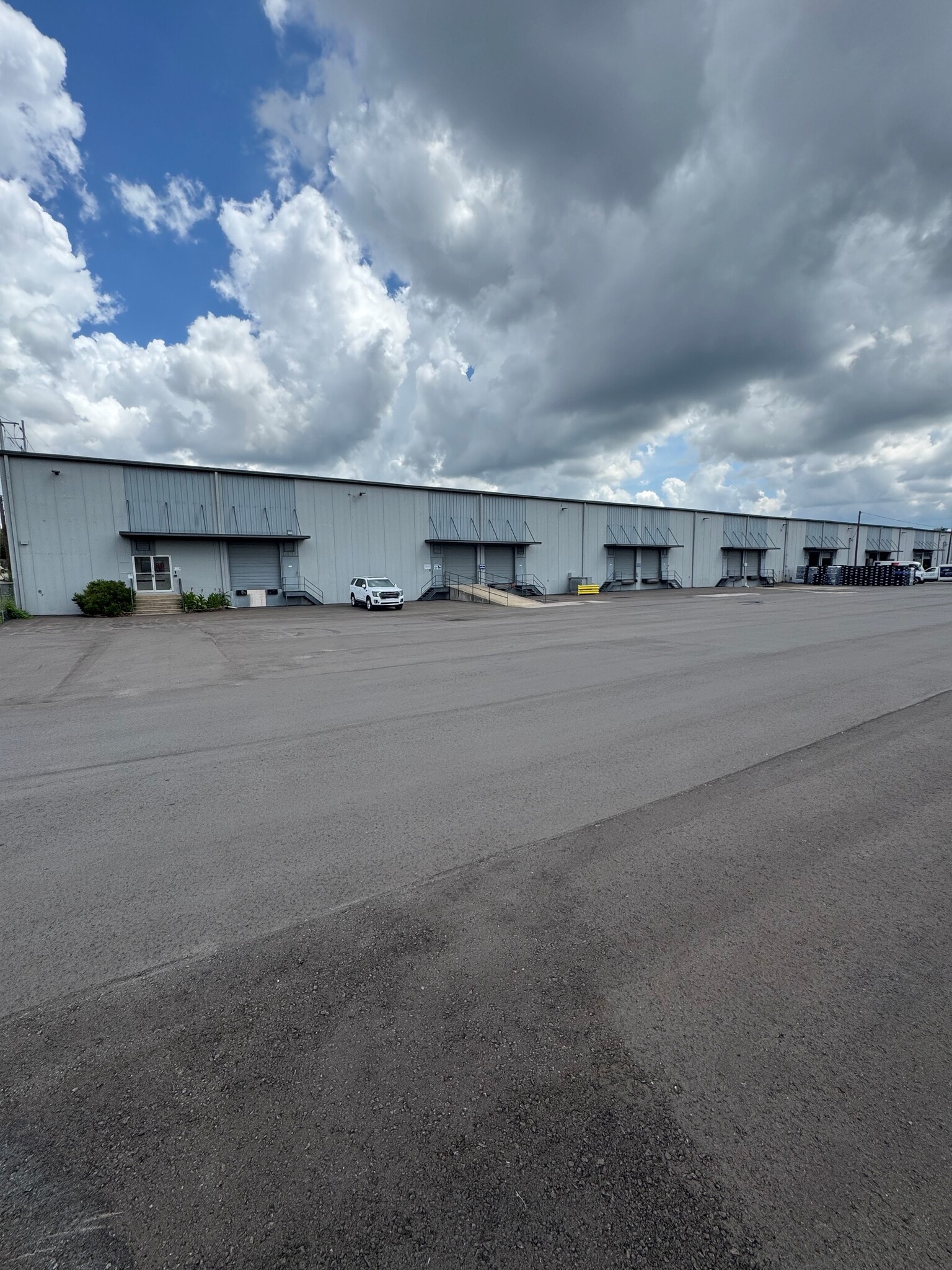 3706-3710 Vulcan Dr, Nashville, TN for lease Primary Photo- Image 1 of 8