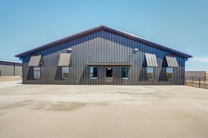 3913 County Road 1350, Lubbock, TX à vendre - Photo du bâtiment - Image 2 de 38