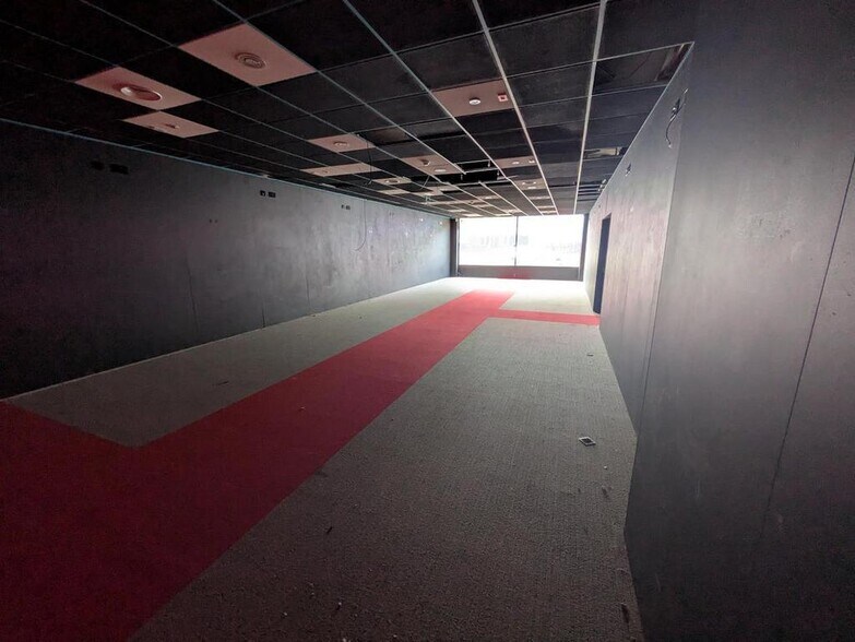 163 Fleet Rd, Fleet à louer - Photo du bâtiment - Image 3 de 8