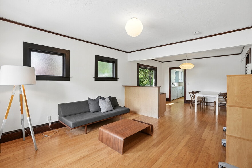 2105 SE Ochoco St, Portland, OR for sale - Building Photo - Image 3 of 32