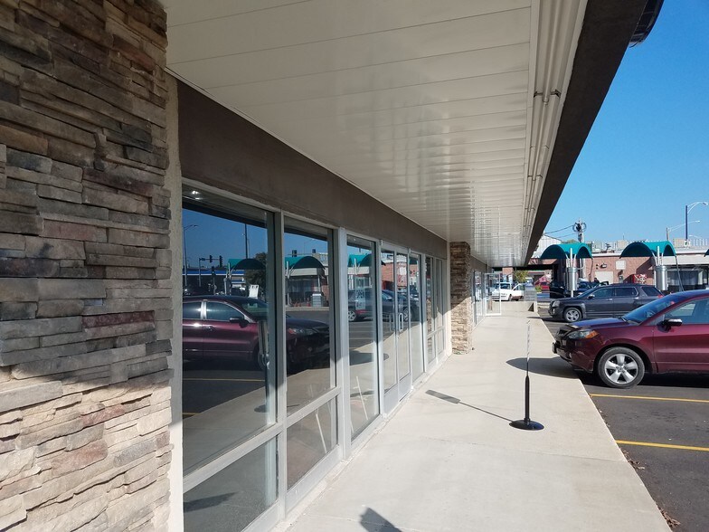 3214-3220 W 115th St, Chicago, IL à louer - Photo du bâtiment - Image 3 de 11