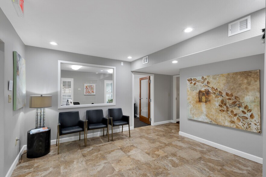 1971 Lee Rd, Winter Park, FL à vendre - Photo du bâtiment - Image 2 de 14