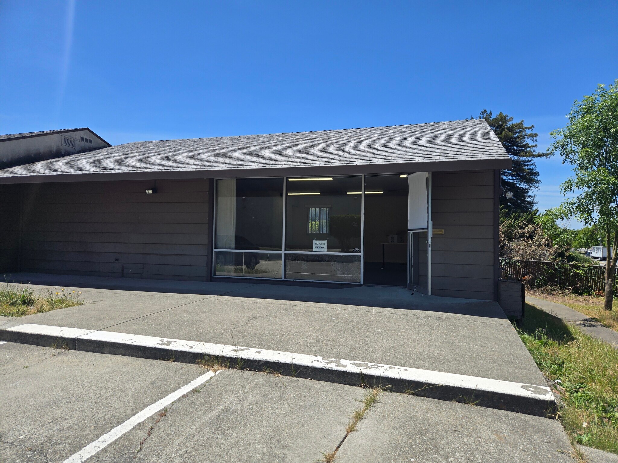 951 San Pablo Ave, Pinole, CA à vendre Photo du bâtiment- Image 1 de 1